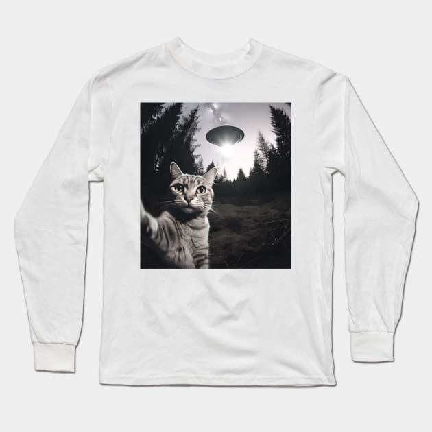 Cat took a selfie with UFO, Black and White Version Long Sleeve T-Shirt by BloomInOctober